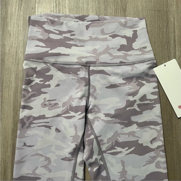 NWT Lululemon wunder under HR tight 25” *Jac - Picture 9 of 11